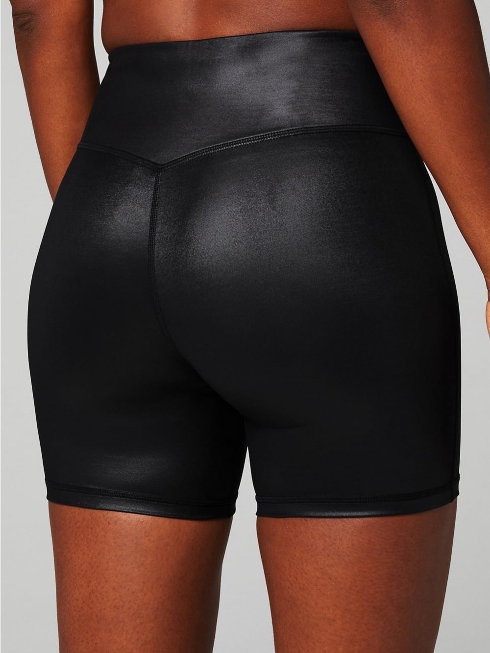 Fabletics Anywhere Motion365+ Shine HW 6'' Short - Picture 2 of 5